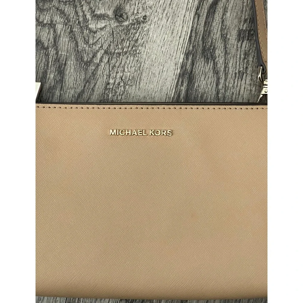 Michael Kors excellent pre